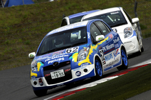 Vitz_r2_f_d2x3376